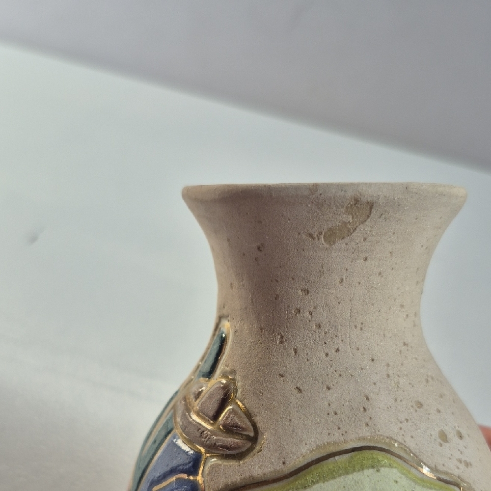 Vintage Handcrafted 4 1/2" Vase, Made In Mexico. Signed - Picture 3 of 4